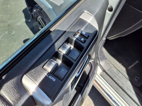 Used 2019 Toyota 4Runner Limited AWD/4WD image 21