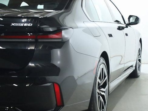 Certified 2025 BMW i7 xDrive60 image 46