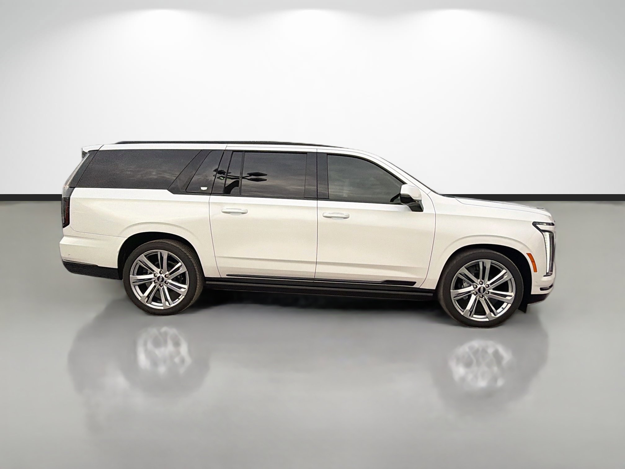 Used 2025 Cadillac Escalade ESV Sport w/ Touring Package AWD/4WD image 2