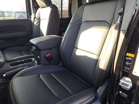 New 2026 Jeep Gladiator Mojave AWD/4WD image 25