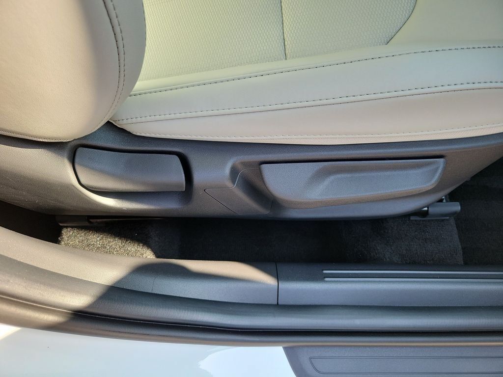 New 2026 Kia Niro EX w/ EX Premium Package FWD image 9