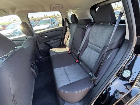 Used 2025 Nissan Rogue SV AWD/4WD image 28