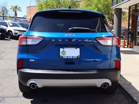 Used 2022 Ford Escape SE image 11