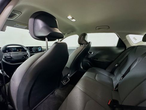 Used 2025 Kia K4 LXS image 12