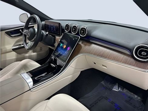 Used 2025 Mercedes-Benz C 300 4MATIC Sedan image 12