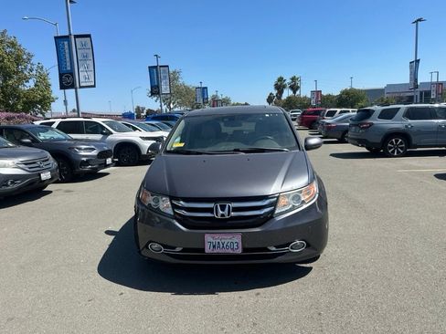 Used 2016 Honda Odyssey Touring image 1