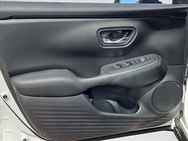 Used 2023 Honda HR-V EX-L image 9