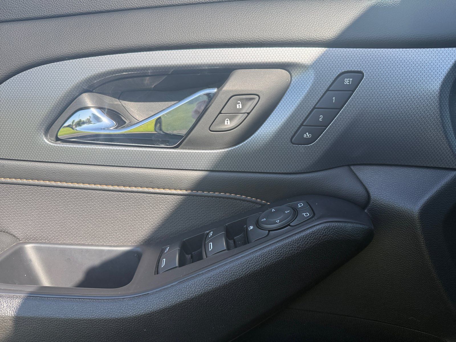 Certified 2021 Chevrolet Traverse Premier w/ LPO, Floor Liner Package AWD/4WD image 18