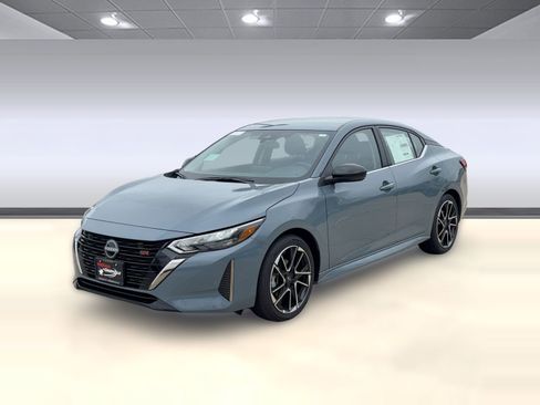 New 2025 Nissan Sentra SR w/ Trunk Package image 1