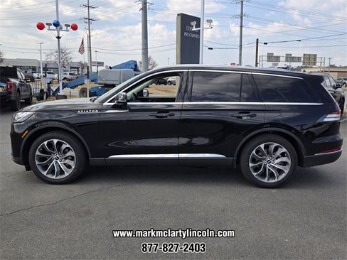 New 2026 Lincoln Aviator 2WD image 2
