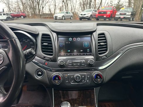 Used 2015 Chevrolet Impala LT image 11