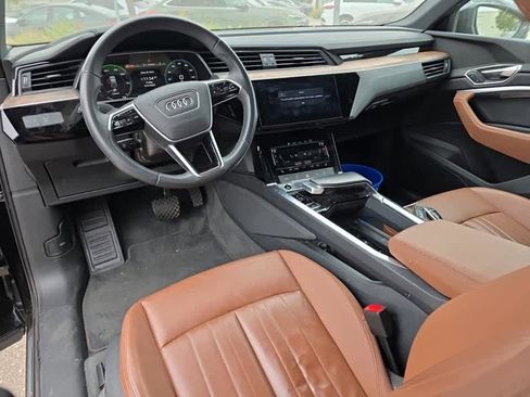 Used 2023 Audi e-tron Premium w/ Convenience Plus Package AWD/4WD image 8