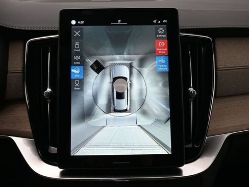 New 2026 Volvo XC90 B6 Ultra w/ Protection Package image 21