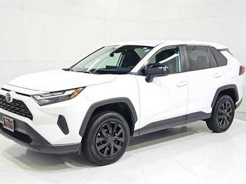 Used 2025 Toyota RAV4 LE FWD image 3