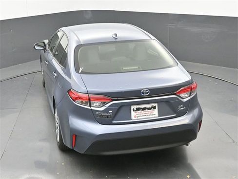 Used 2025 Toyota Corolla LE image 15