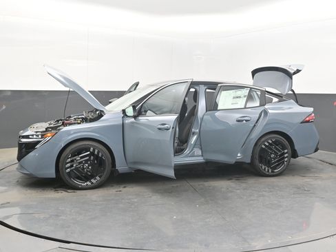 New 2026 Nissan Sentra SR FWD image 42