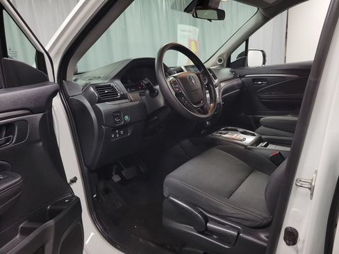 Used 2020 Honda Ridgeline Sport image 12
