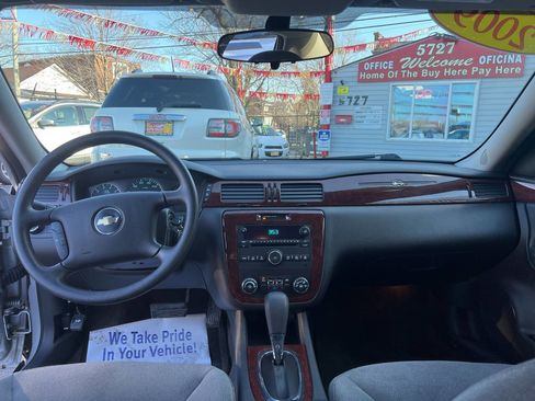 Used 2009 Chevrolet Impala LT image 11