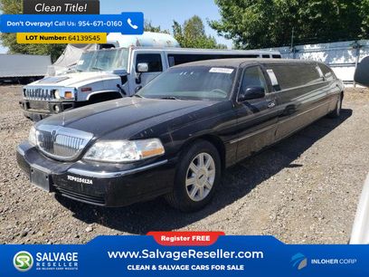 Used 2006 Lincoln Town Car Executive