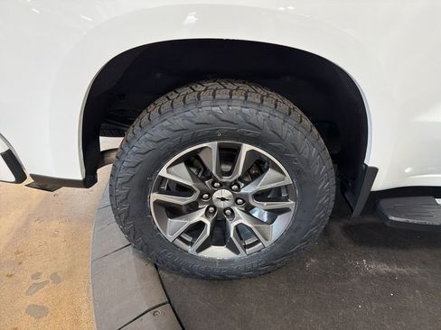 Certified 2022 Chevrolet Silverado 1500 RST w/ Max Trailering Package AWD/4WD image 37