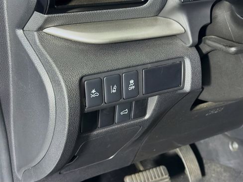 Used 2024 Mitsubishi Eclipse Cross SE AWD/4WD image 17