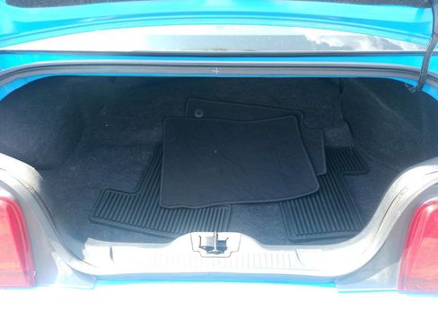 Used 2011 Ford Mustang GT Premium w/ 401A Rapid Spec Order Code RWD image 30