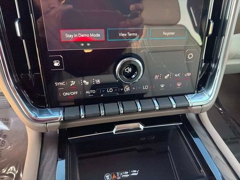 New 2026 GMC Yukon Denali w/ Advanced Technology Package AWD/4WD image 25
