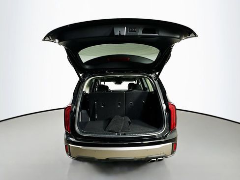 Used 2025 Kia Telluride S image 35