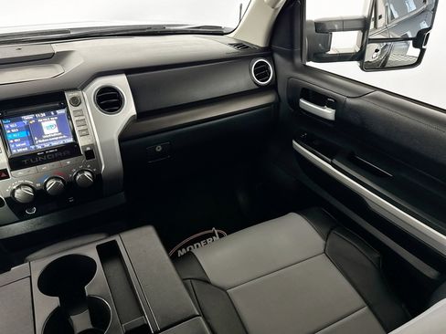 Used 2018 Toyota Tundra SR5 w/ TRD Off Road Package AWD/4WD image 27