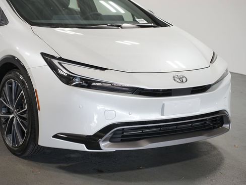 Certified 2025 Toyota Prius image 4