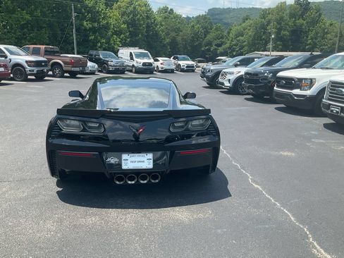 Used 2018 Chevrolet Corvette Z06 RWD image 6
