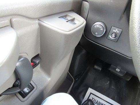 Used 2024 Chevrolet Express 3500 w/ Power Convenience Package RWD image 32