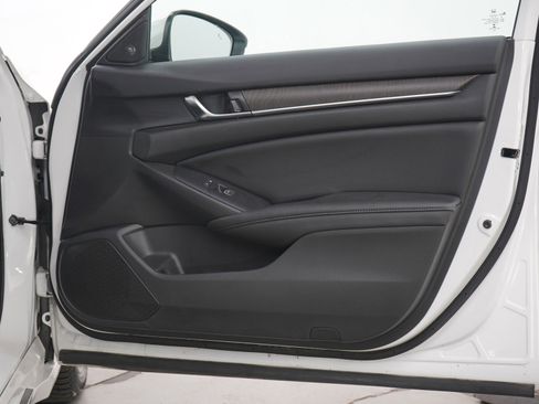 Used 2020 Honda Accord EX-L image 9