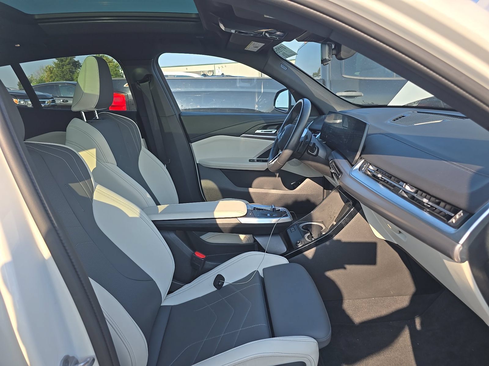 Used 2026 BMW X2 xDrive28i AWD/4WD image 8