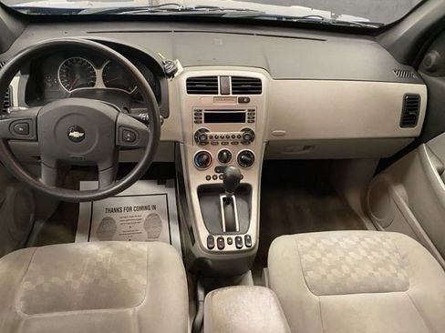 Used 2005 Chevrolet Equinox LT w/ Preferred Equipment Group AWD/4WD image 11