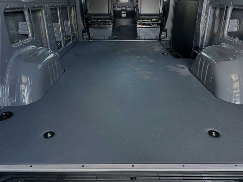 Used 2024 Mercedes-Benz Sprinter 144 Cargo image 15