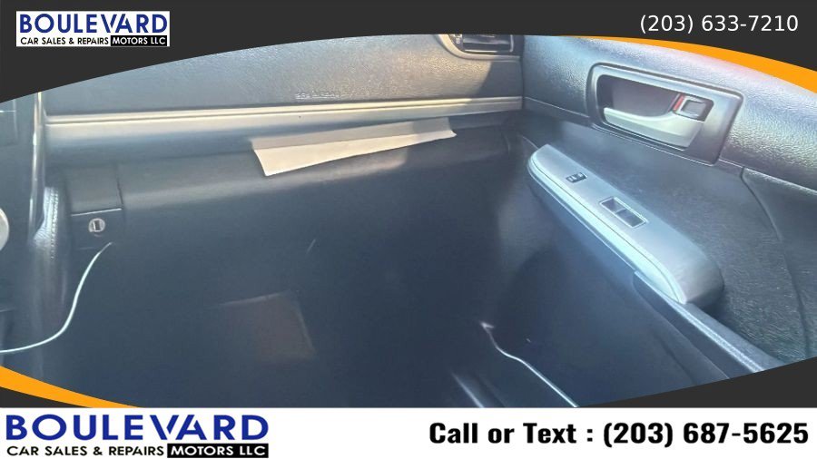 Used 2012 Toyota Camry SE FWD image 9