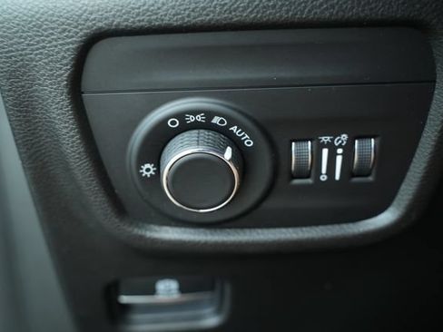 Used 2021 Jeep Grand Cherokee L Laredo AWD/4WD image 36