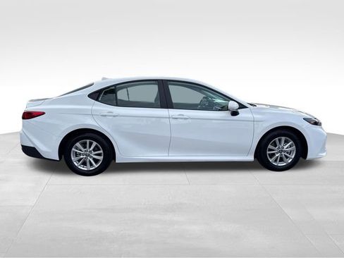 Used 2025 Toyota Camry LE FWD image 6
