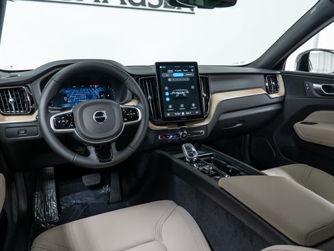 New 2026 Volvo XC60 B5 Plus w/ Climate Package image 16
