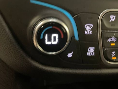 Used 2024 Chevrolet Equinox LT AWD/4WD image 30