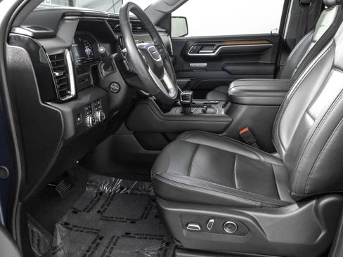 Used 2025 GMC Sierra 1500 Denali AWD/4WD image 6