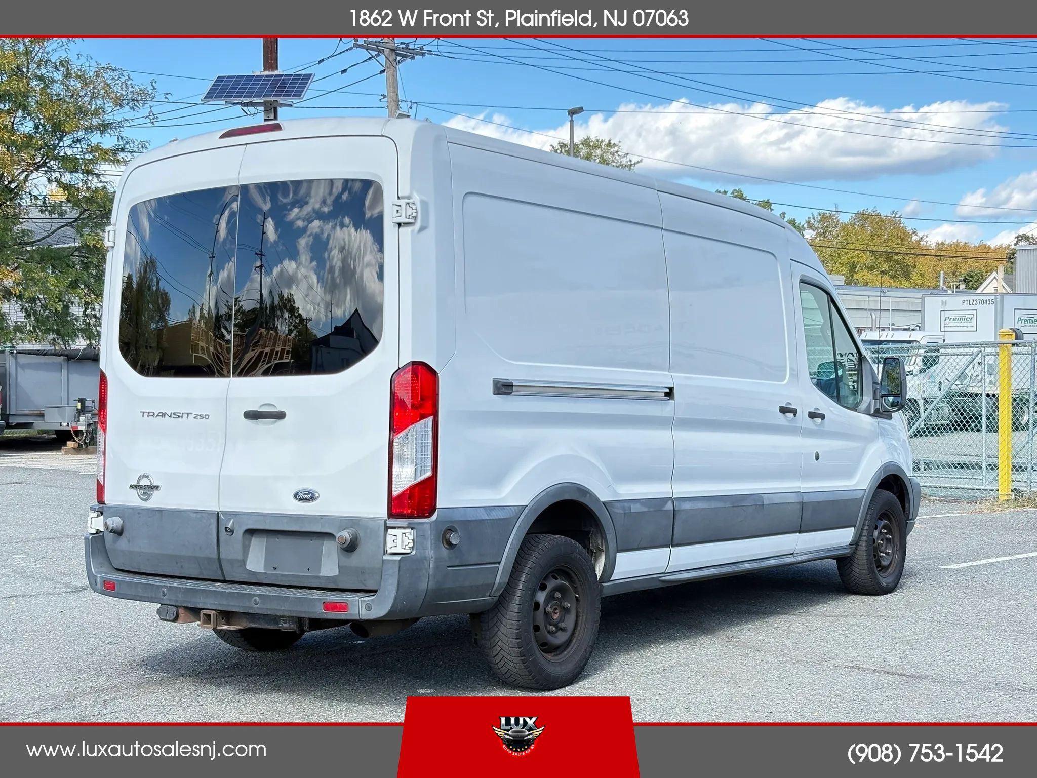 Used 2015 Ford Transit 250 148 Medium Roof RWD image 5