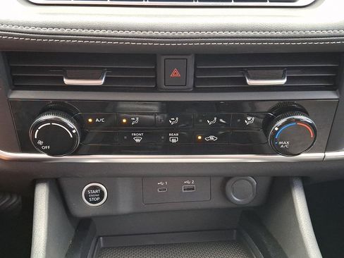 Used 2021 Nissan Rogue S AWD/4WD image 15
