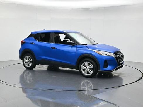 Used 2024 Nissan Kicks S FWD image 3