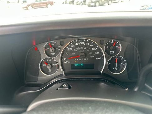 Used 2024 GMC Savana 2500 w/ Driver Convenience Package image 18
