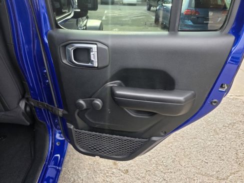 Used 2020 Jeep Wrangler Unlimited Sport image 15