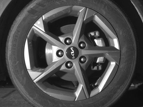 Used 2025 Kia K4 LXS image 13