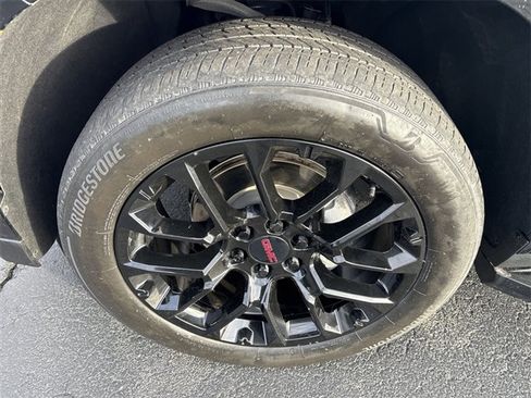 Certified 2023 GMC Yukon SLT image 34