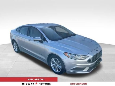 Used 2018 Ford Fusion S image 1